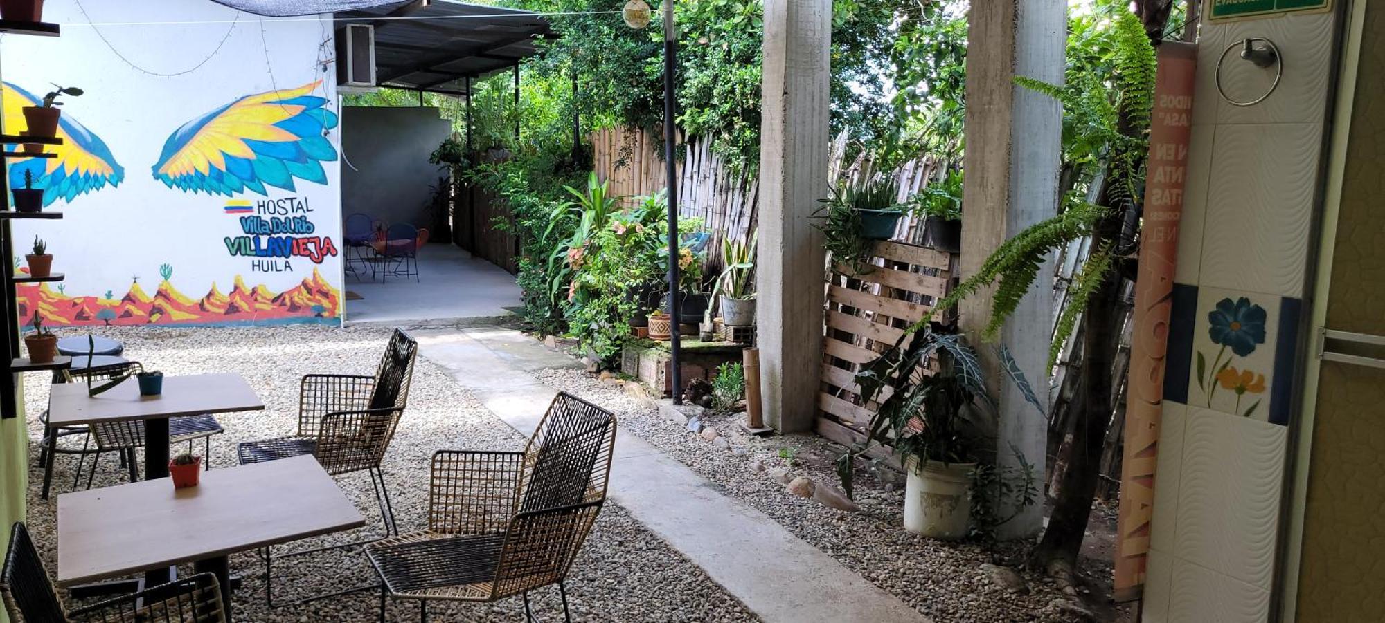 Hostal Villa Del Rio Las Brisas Villavieja Extérieur photo