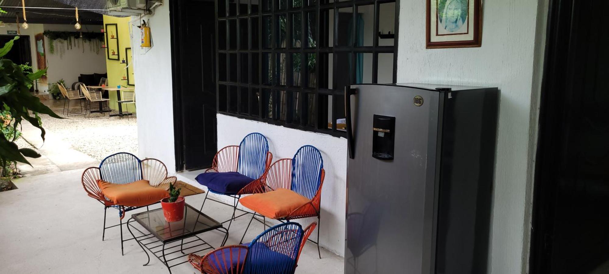 Hostal Villa Del Rio Las Brisas Villavieja Extérieur photo